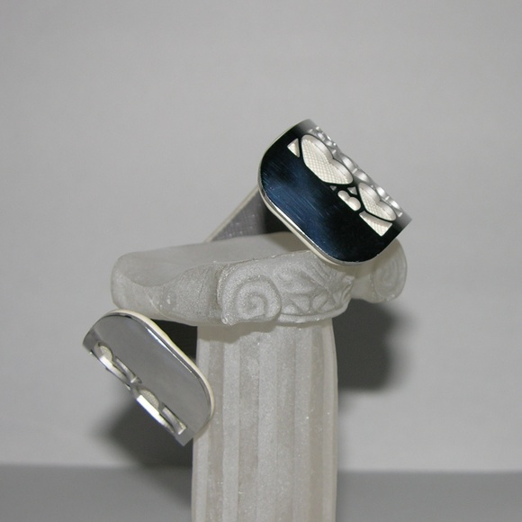 Resizeable Leather & Silver Heart Cuff - Picture 5 of 6